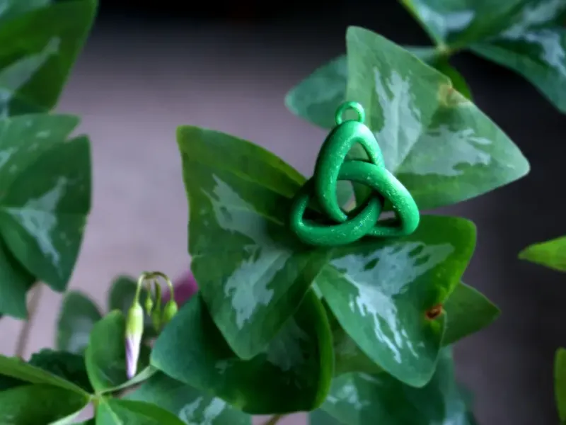 Celtic Knot - Trinity Pendant
