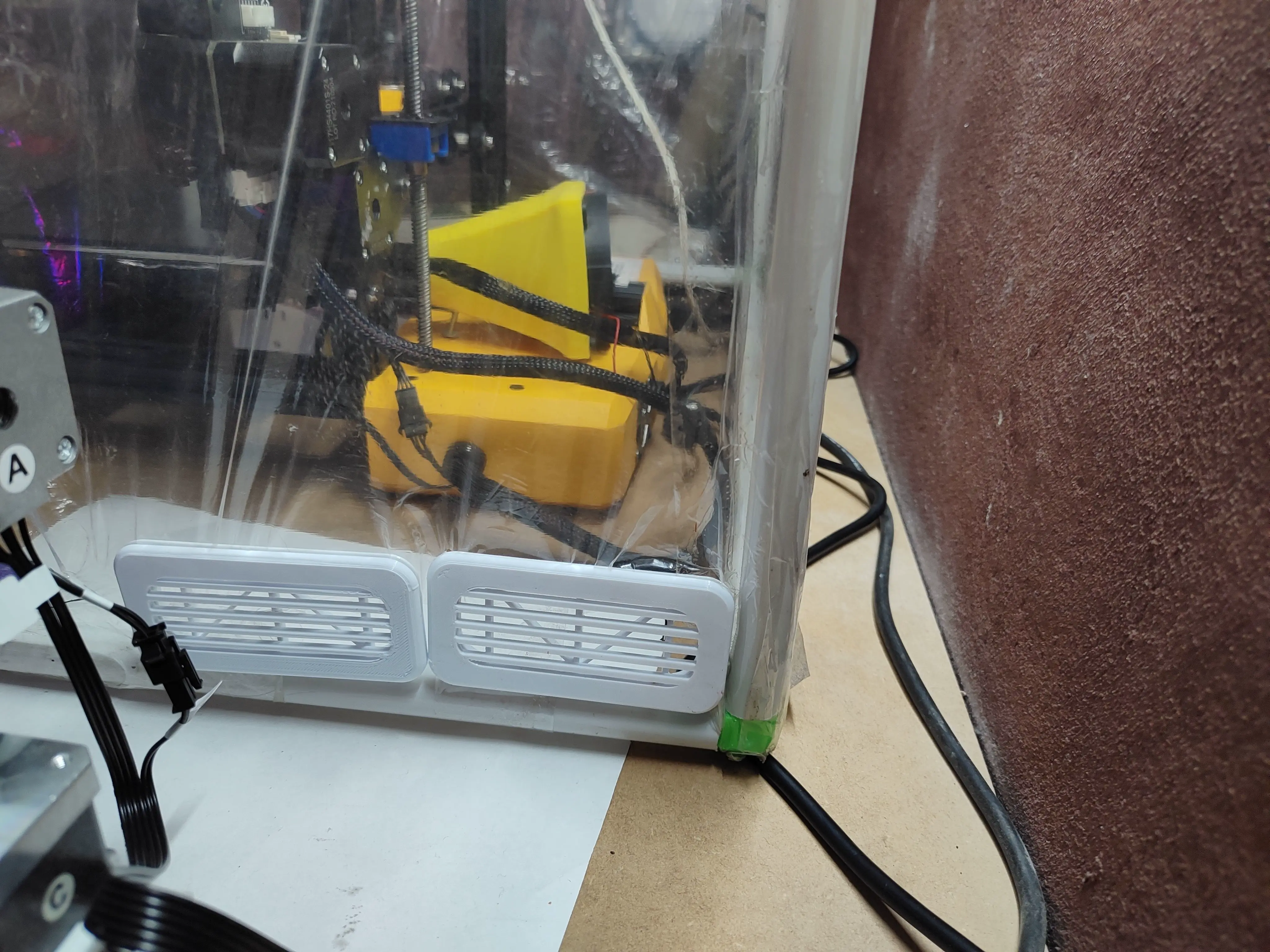 Enclosure vent / Air filter / Ventilación  / Filtro de aire