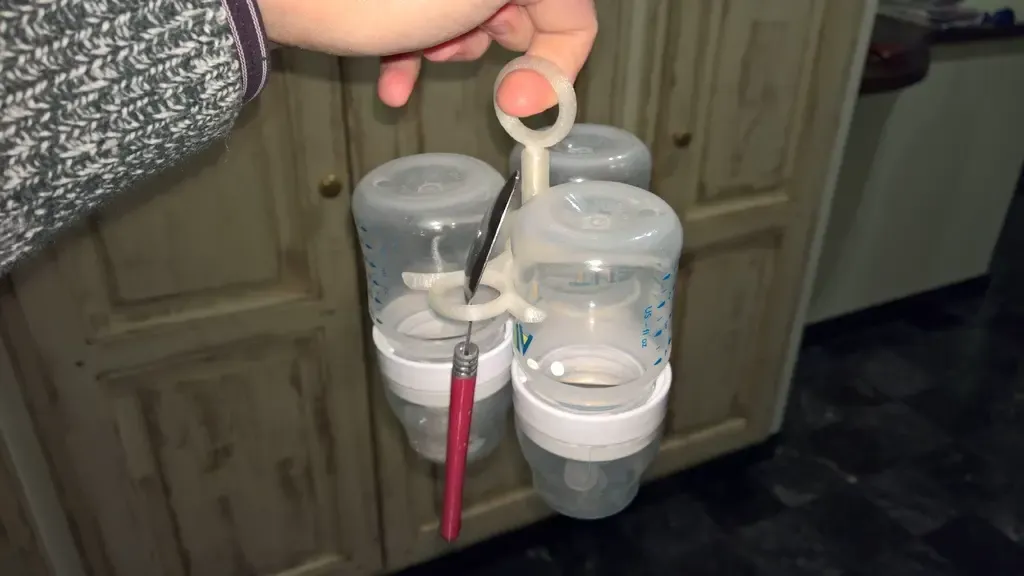 3-Avent Biberon + Tea Spoon holder