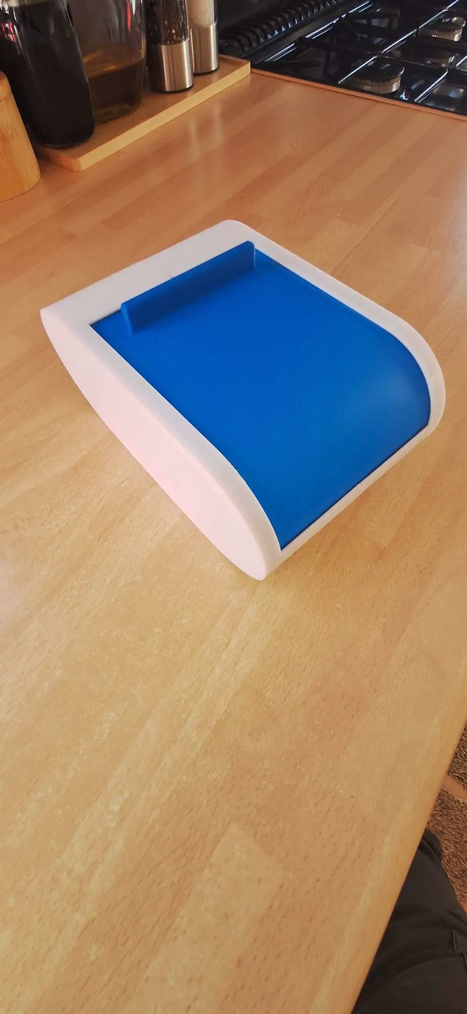 Sliding Crved Box Medium
