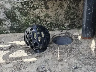 Sphere garbage filter net