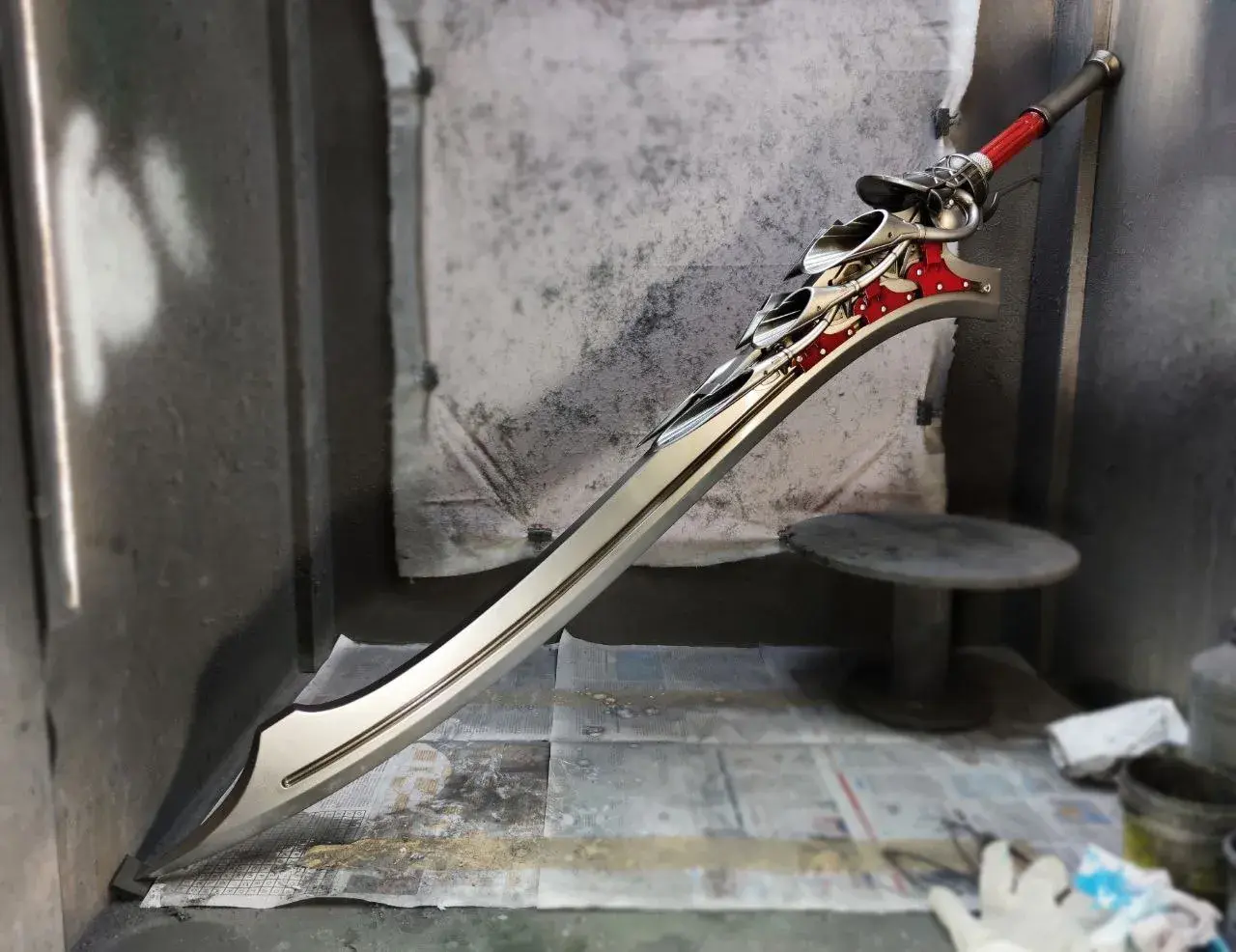 DMC5 Devil May Cry 5 Nero Red Queen sword cosplay