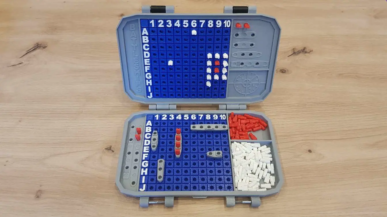 Gioco da tavolo delle navi da guerra Battaglia navale