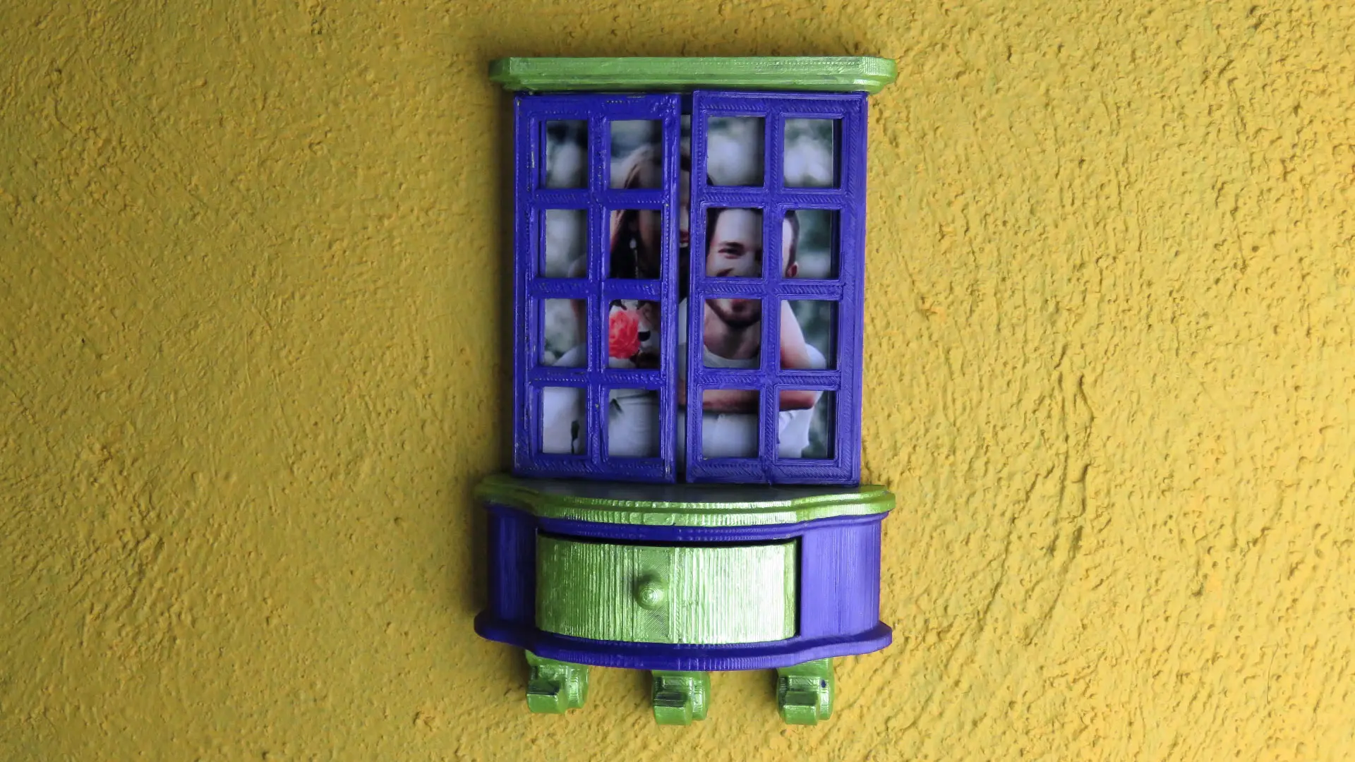 TABLE, DRAWER AND KEY HOLDER IN THE SHAPE OF A WINDOW