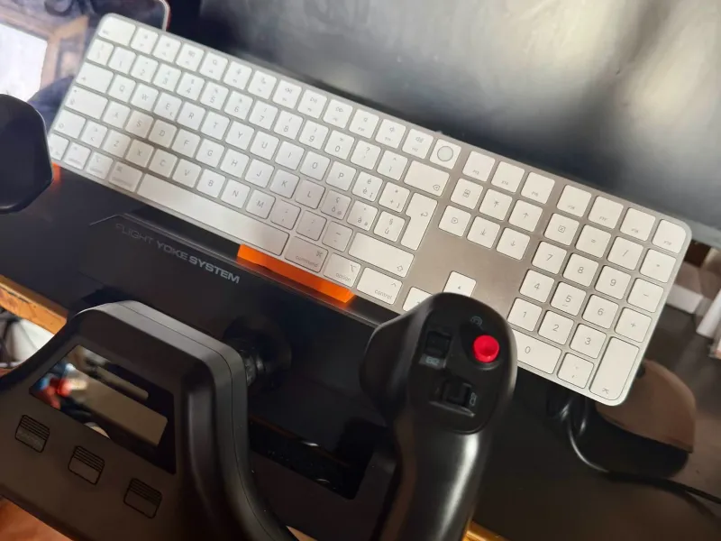 Supporto Tastiera per Logitech Flight Simulator Yoke