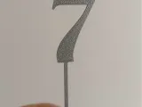 TOPPER NUMBER SEVEN-0