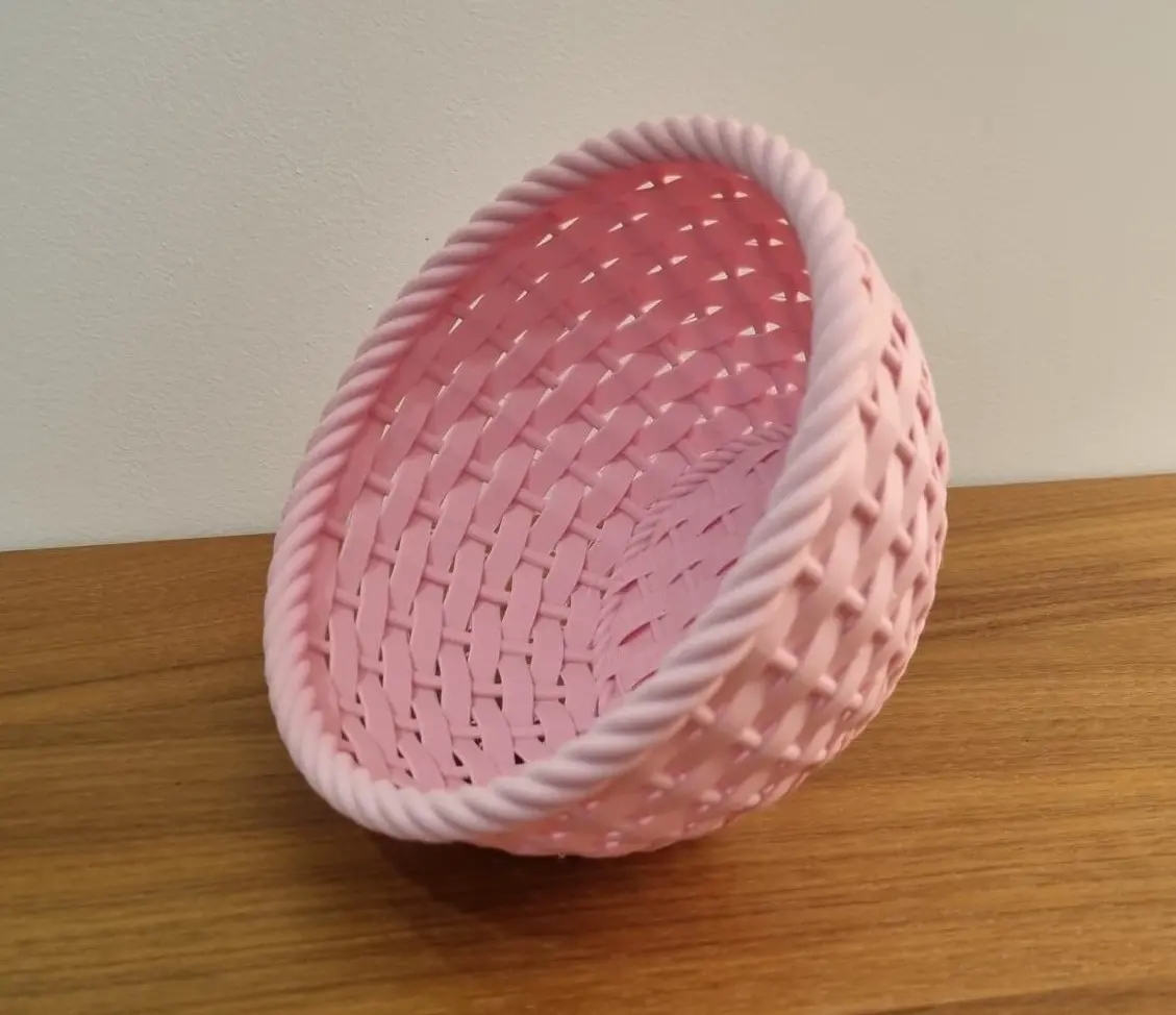 Woven spring Basket