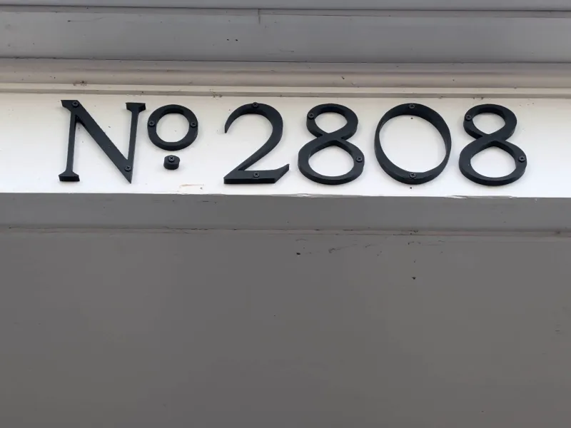 Elegante Romeinse Serif Huisnummers - Klaar voor Montage (4,5")