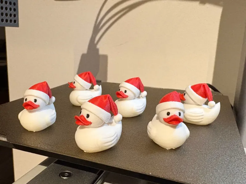 Pato Quackie de Natal