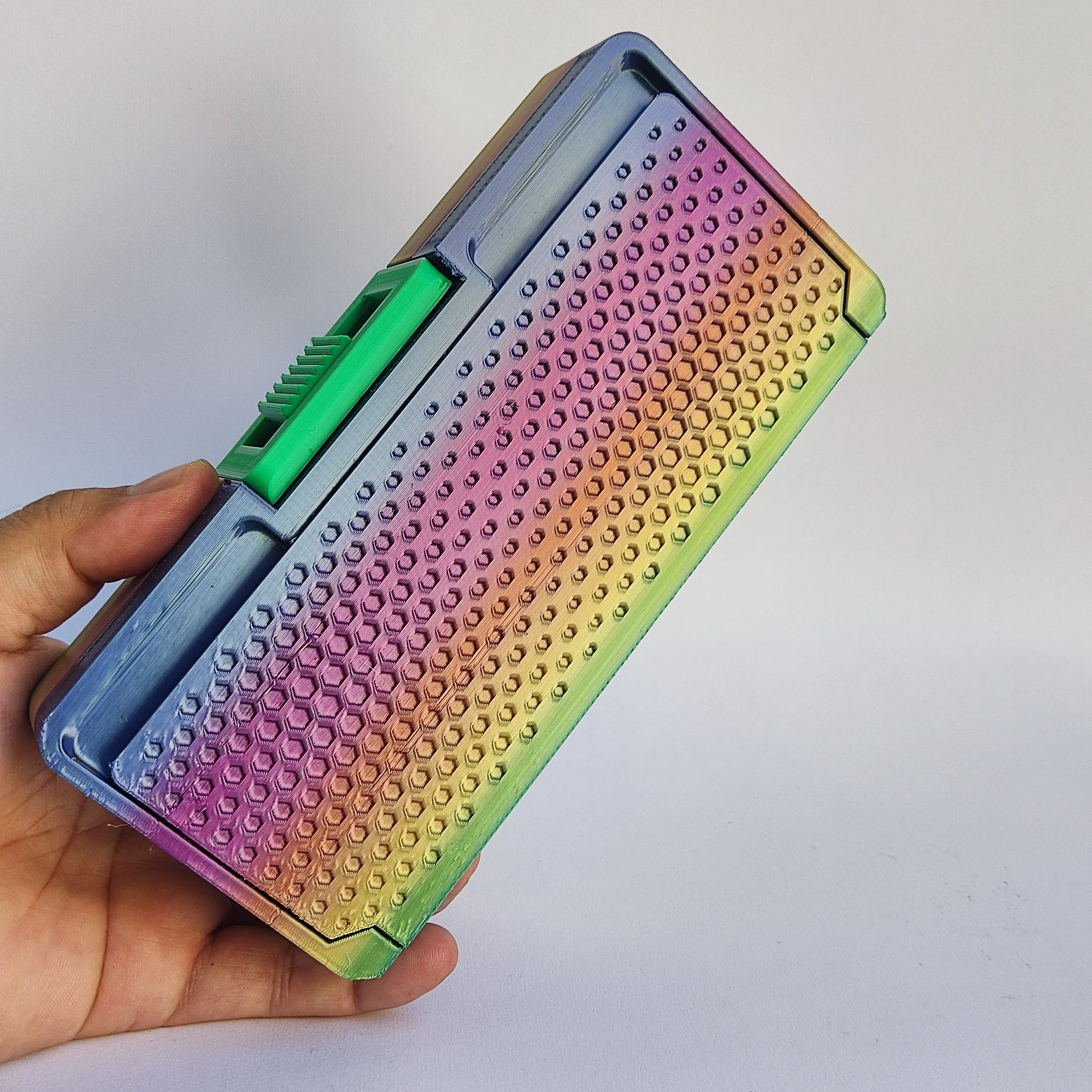 Aaki pencil case