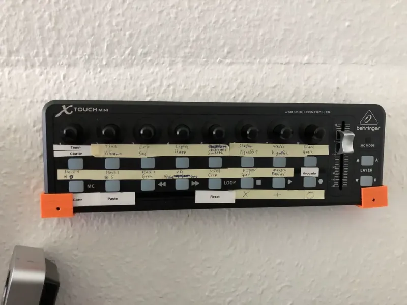 Behringer Xtouch Mini wandhouder