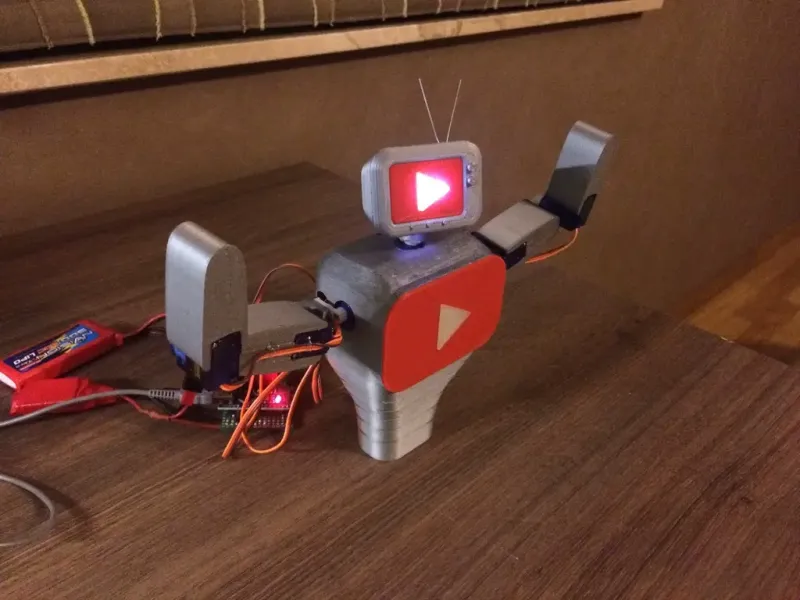 Subby robotul interactiv de abonare la youtube