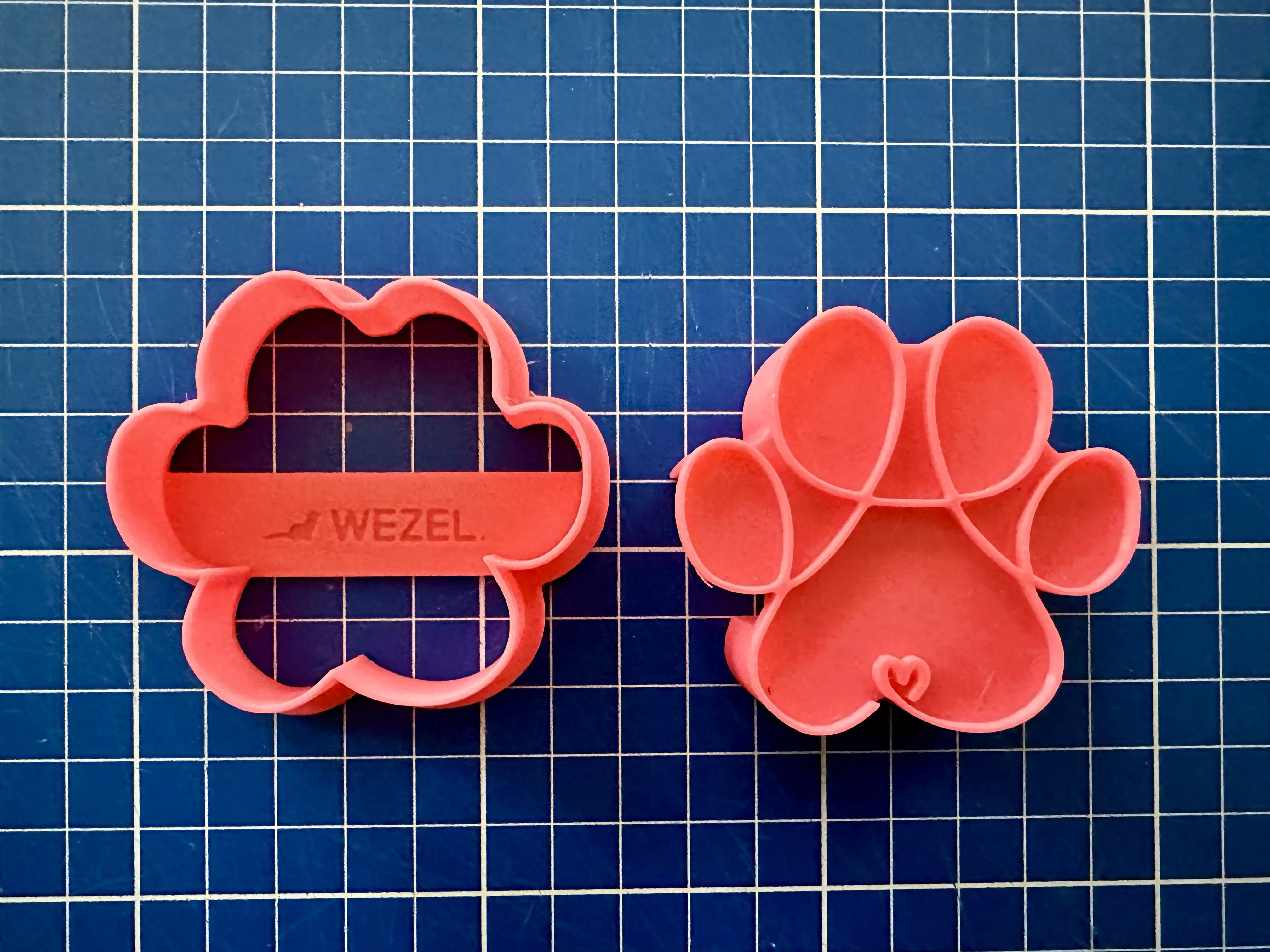 Cookie cutter curly dog paw with heart