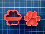 Cookie cutter curly dog paw with heart-0