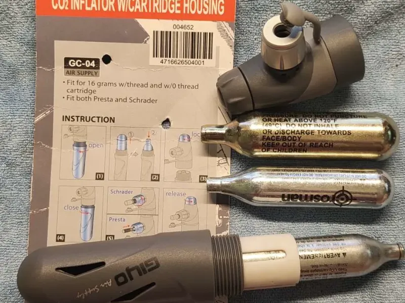 محول خرطوشة ثاني أكسيد الكربون 12g لخرطوشة GIYO-INFLATOR GC-04