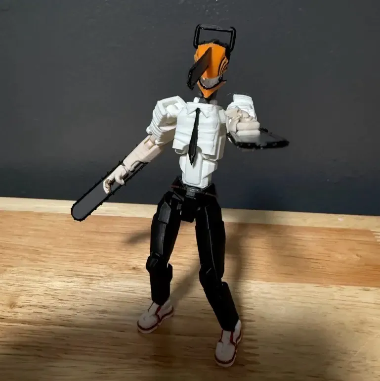 Chainsaw man figure