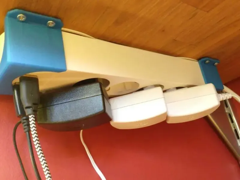電源タップホルダー