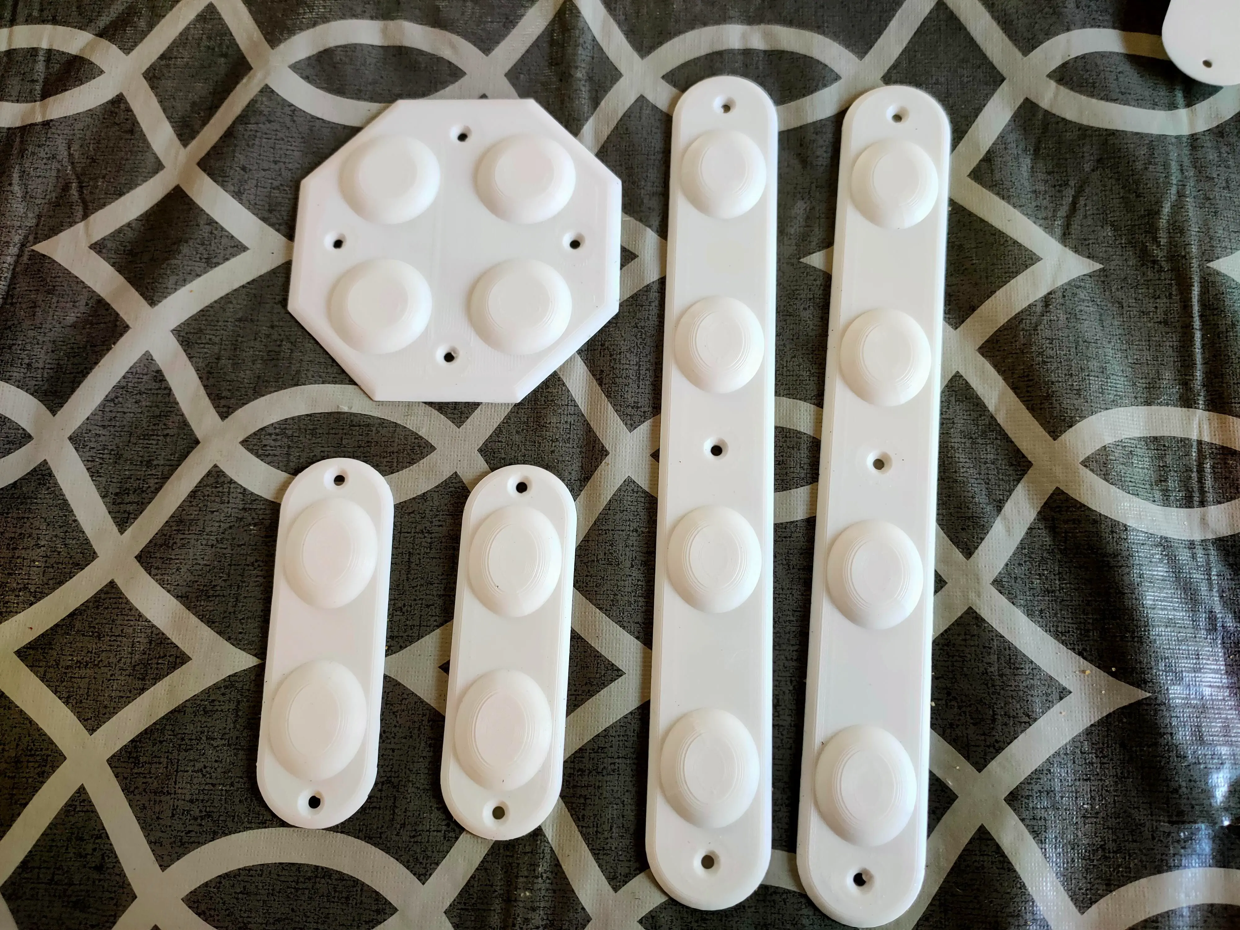 GOALIE SLIDER PADS FOR BALL AND DEK HOCKEY