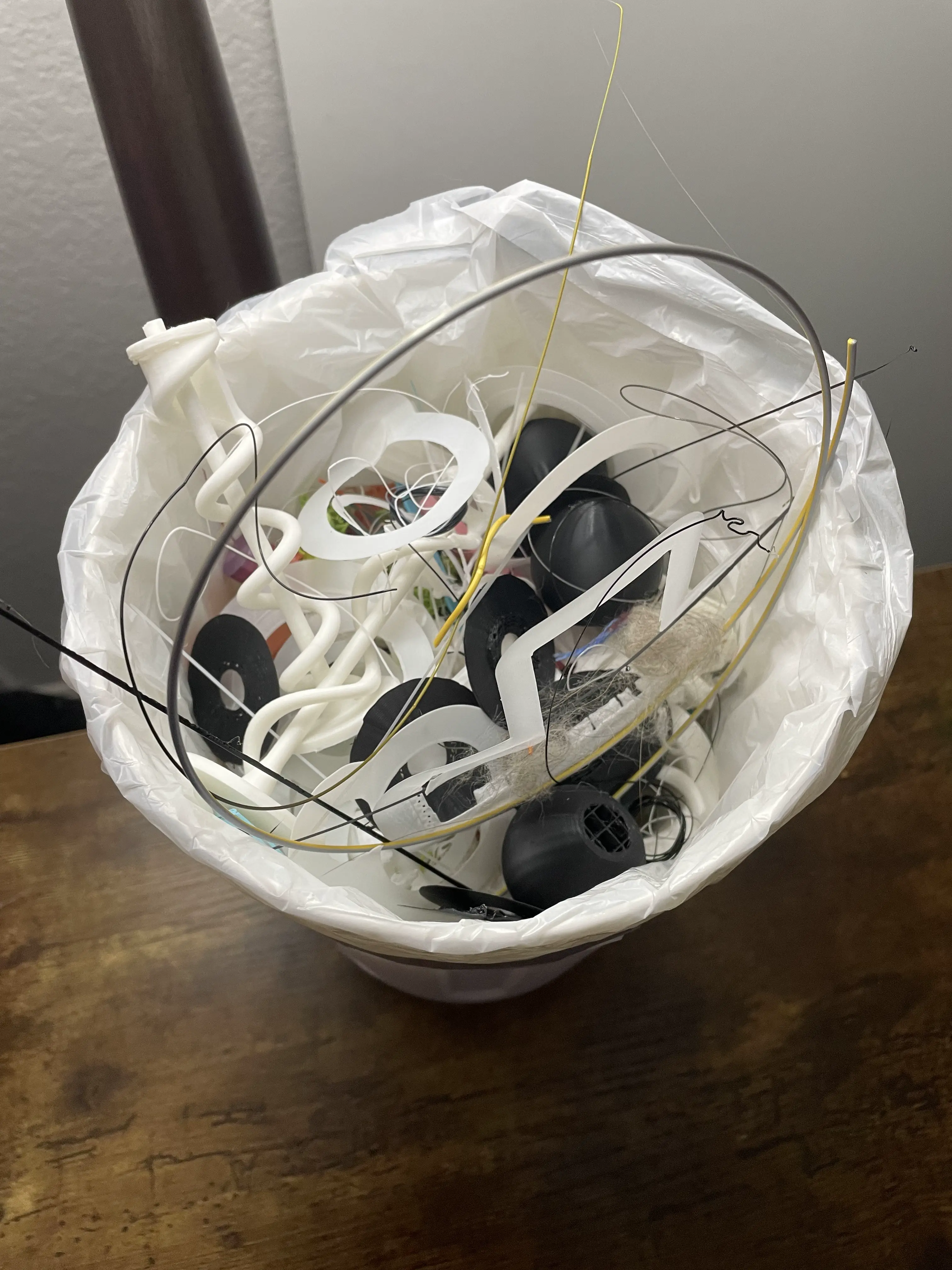 Trash Can with Lid and Handle - Office, Bedroom, Workshop
