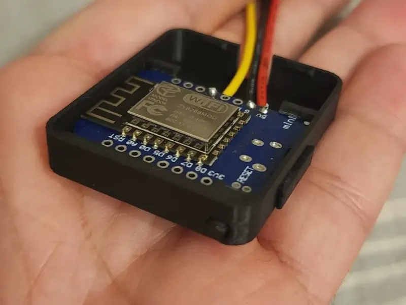 Tiny "ESP8266 D1 mini" case with button