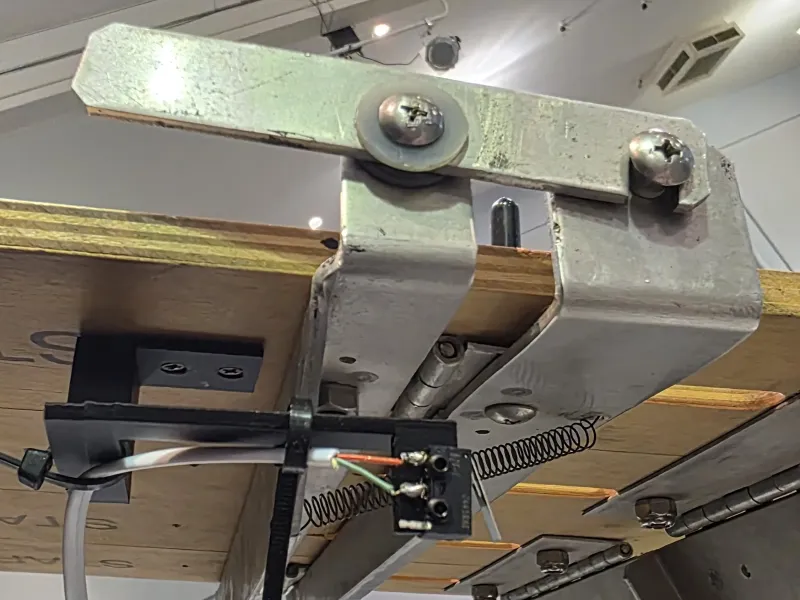 Microswitch Mount For Pinewood derby 