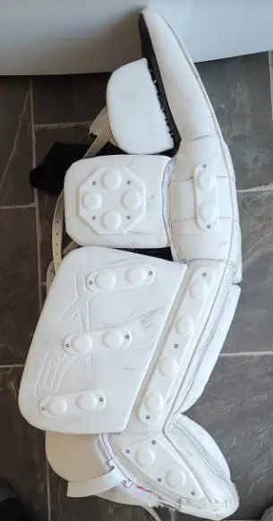 GOALIE SLIDER PADS FOR BALL AND DEK HOCKEY