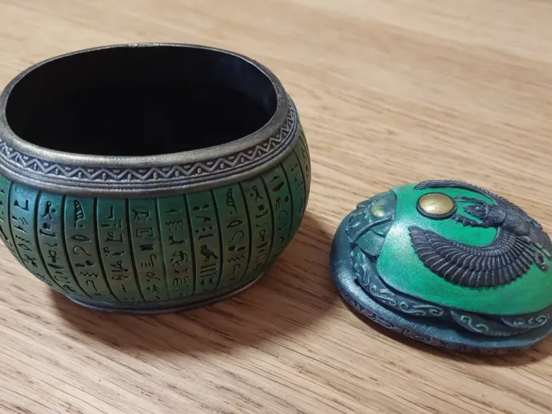 Egyptian jewelry box