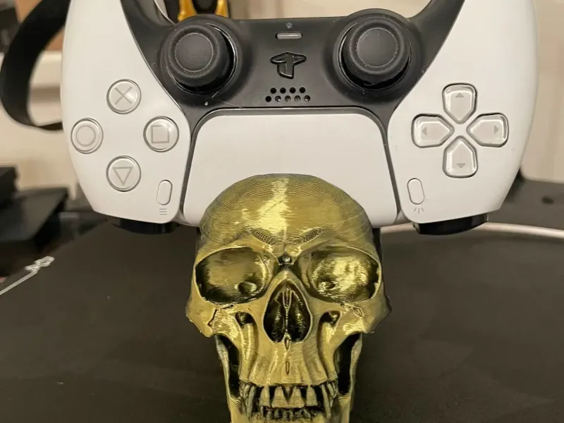 Suporte para controle de PS5 em formato de caveira de vampiro