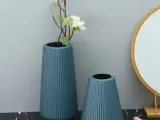 SLOPE VASE-1