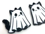 Ghost Cat Earrings / Pendientes Gato Fantasma-1