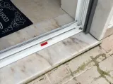 Leaky aluminum windows-0