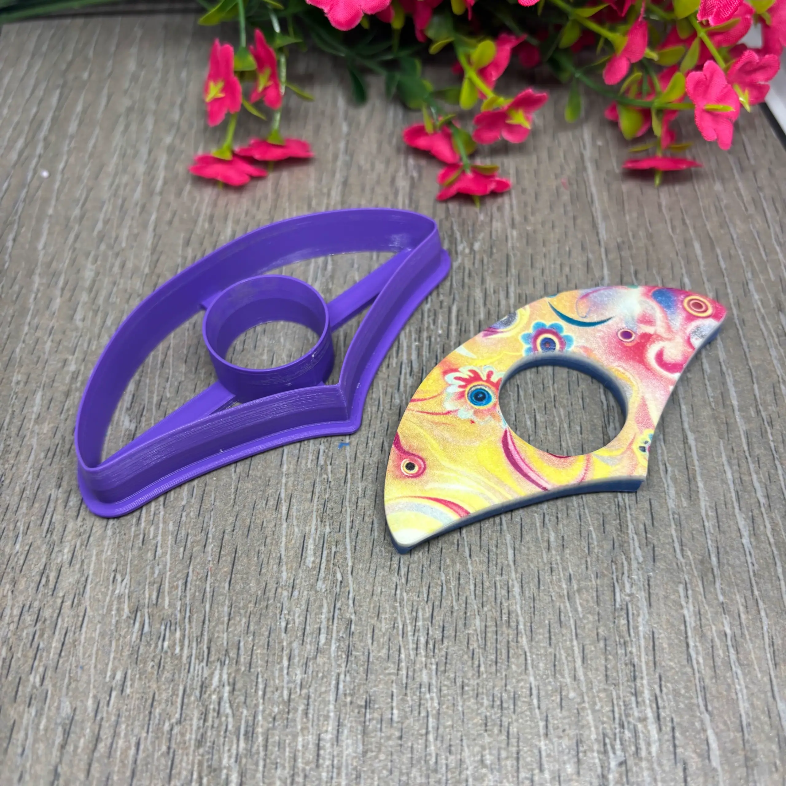 ARCH BOOK HOLDER CLAY CUTTER