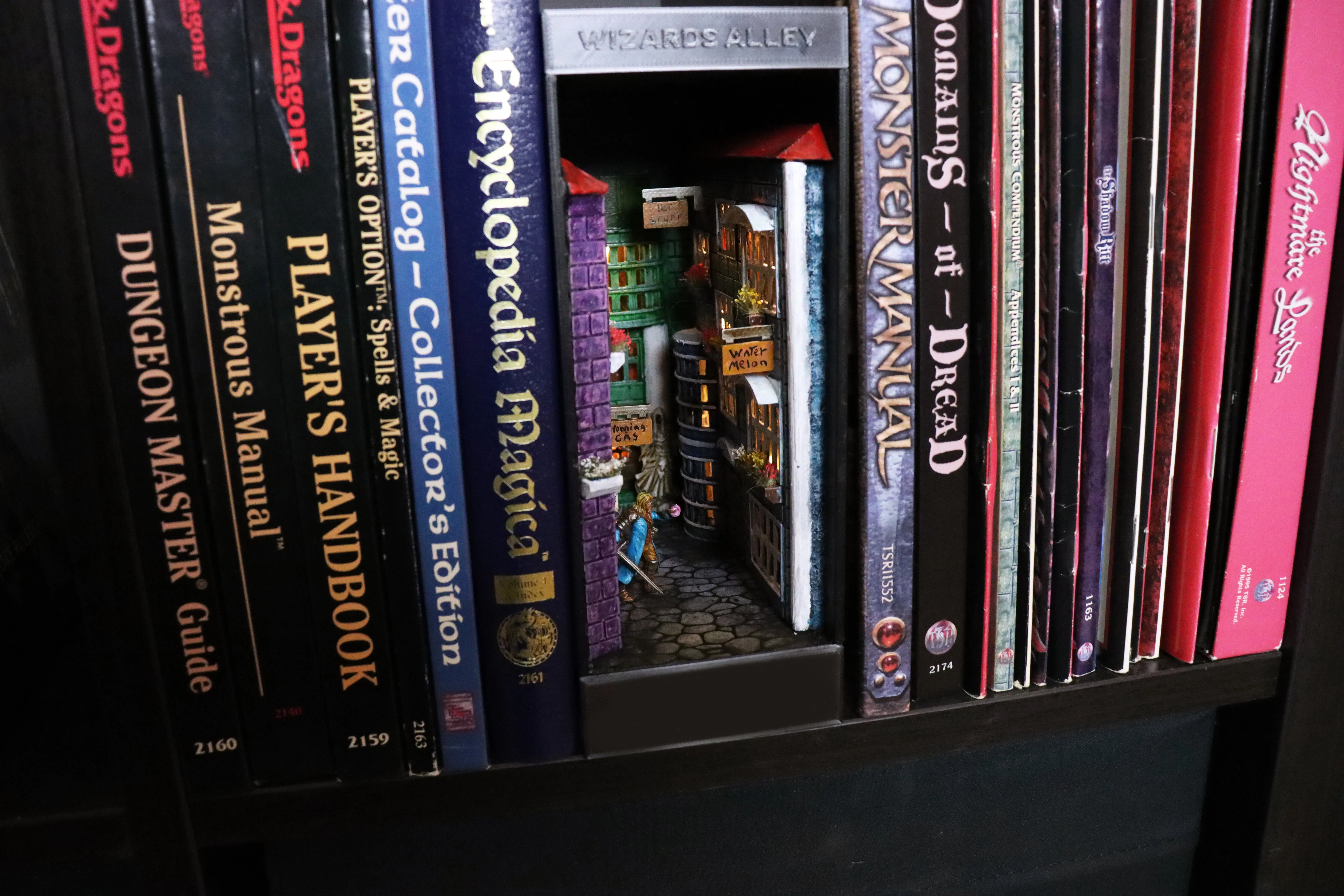 Book Nook (Small) - Wizards Alley