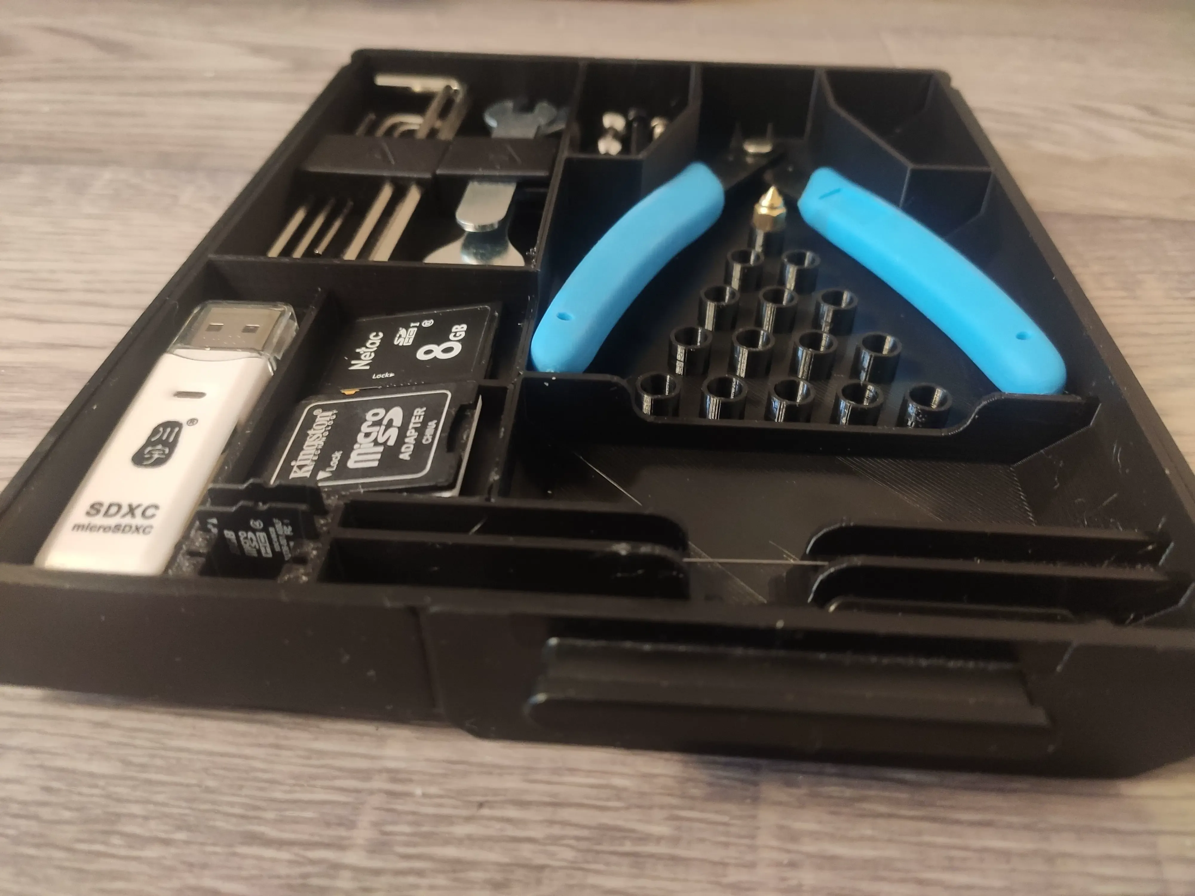 Ender 3 S1 Pro tray insert with keyholders