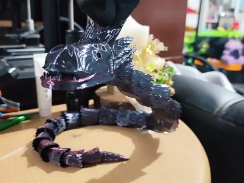 Artikulierter Quetzalcóatl (ohne Stützstrukturen)