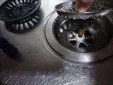Sink screw.-1