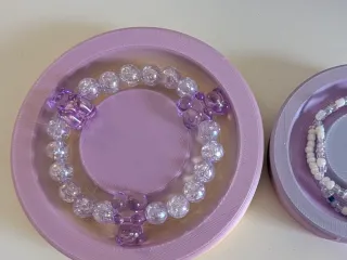 Preparation plate beaded bracelets 