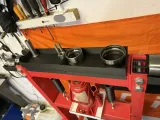 Hydraulic workshop press storage.-3