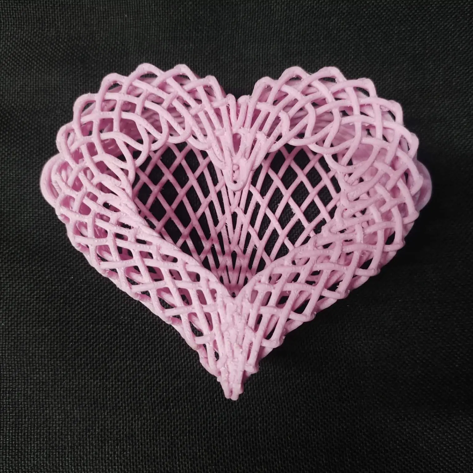 Valentine Heart Woven Basket with Handles and lid with hole
