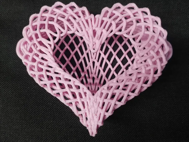 Valentine Heart Woven Basket with Handles and lid with hole