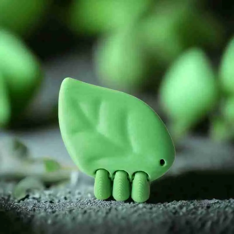LeafBug: رفيق الطبيعة في الجيب