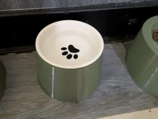 Cat water bowl holder/riser