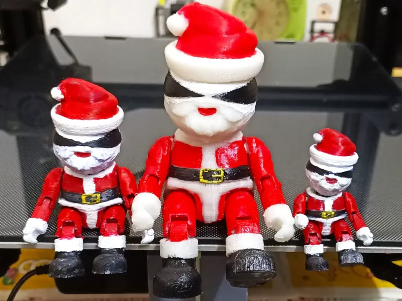 Creality Maskottchen artikuliert Santa Cuva