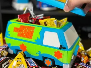 Scooby-Doo Mystery Machine Candy Box / Storage box

