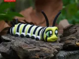 Print In Place Cute Flexi Monarch Caterpillar-7