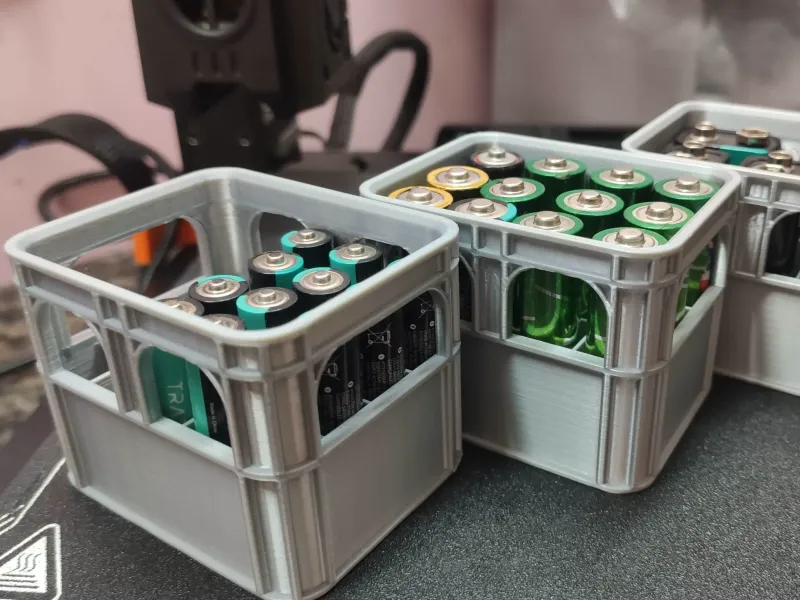 Suporte para pilhas AA, AAA, 9v e 18650 em caixas de cerveja