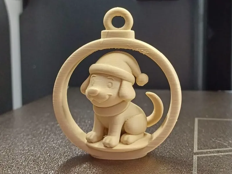 Ornamento Cucciolo Gioioso – Allegria Festiva e Scodinzolii