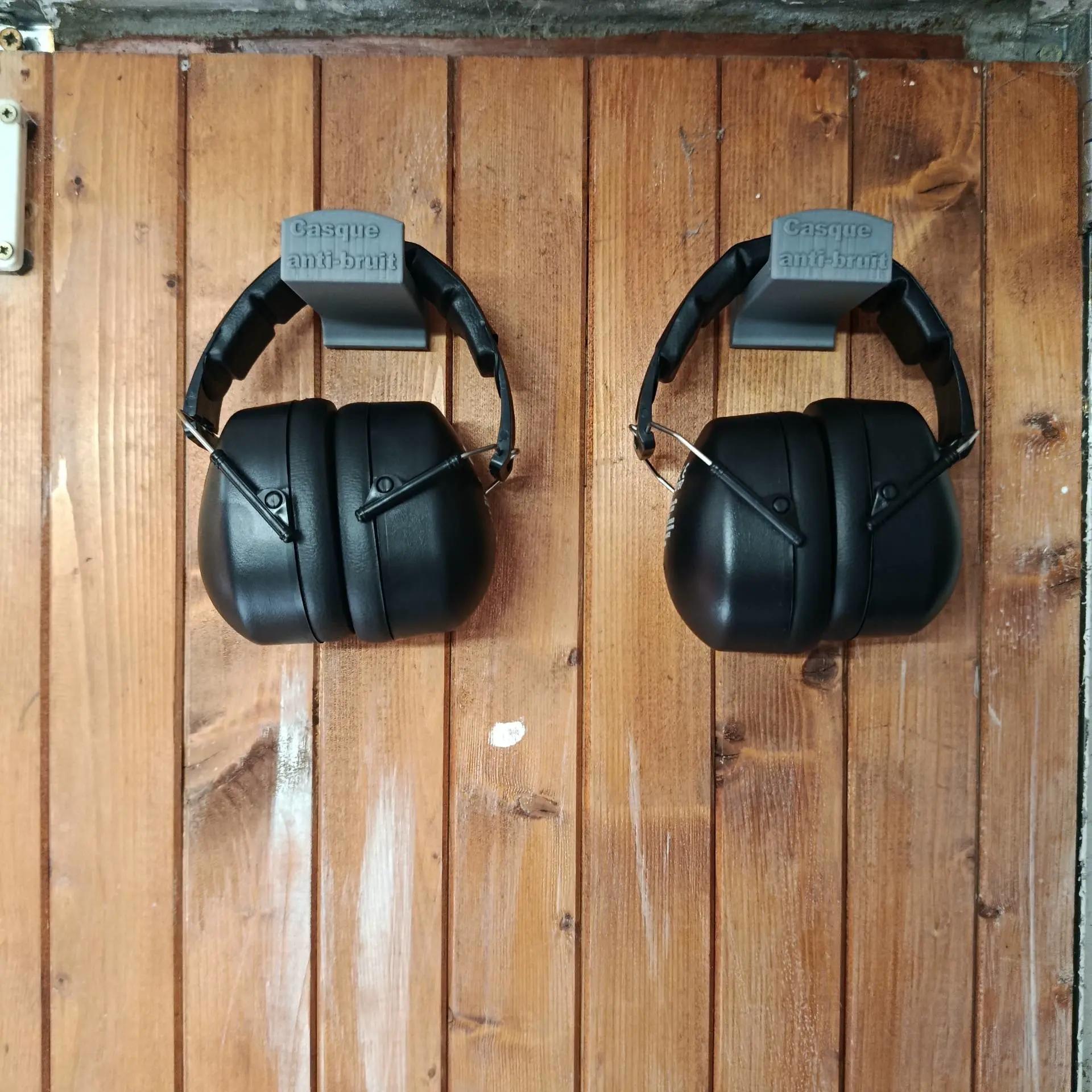 Fichier 3D gratuit Support pour casque d'écoute (montage vertical