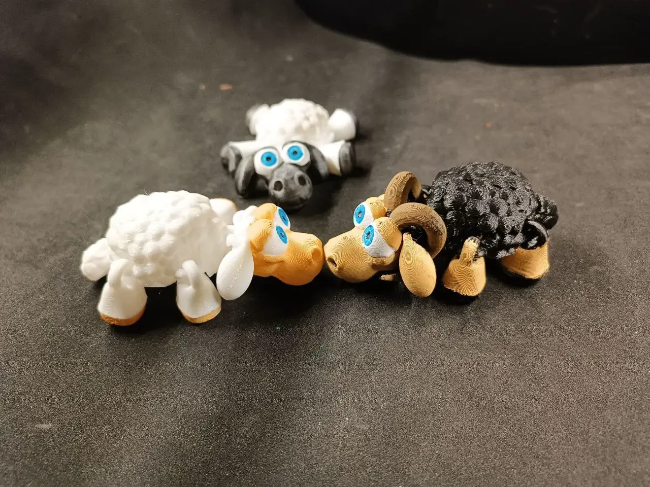 CUTE FLEXI PRINT-IN-PLACE SHEEP AND RAM