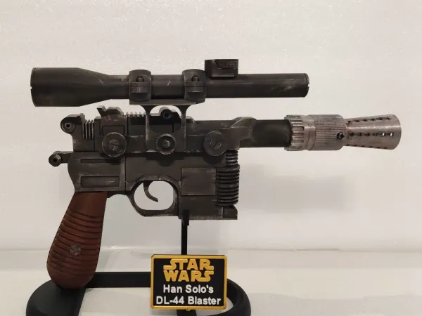Han Solo DL-44 Blaster - A New Hope Version